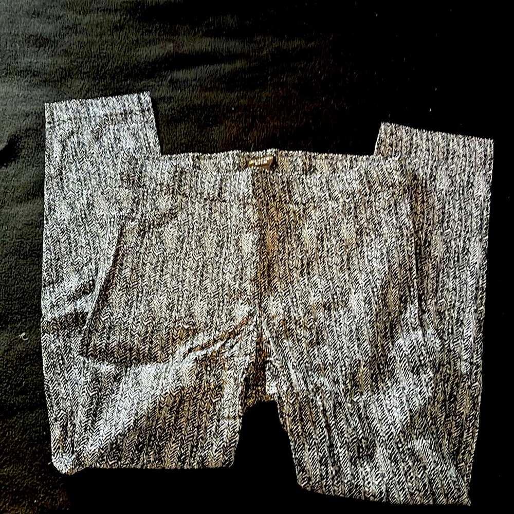 Linda Matthews slacks - black and white